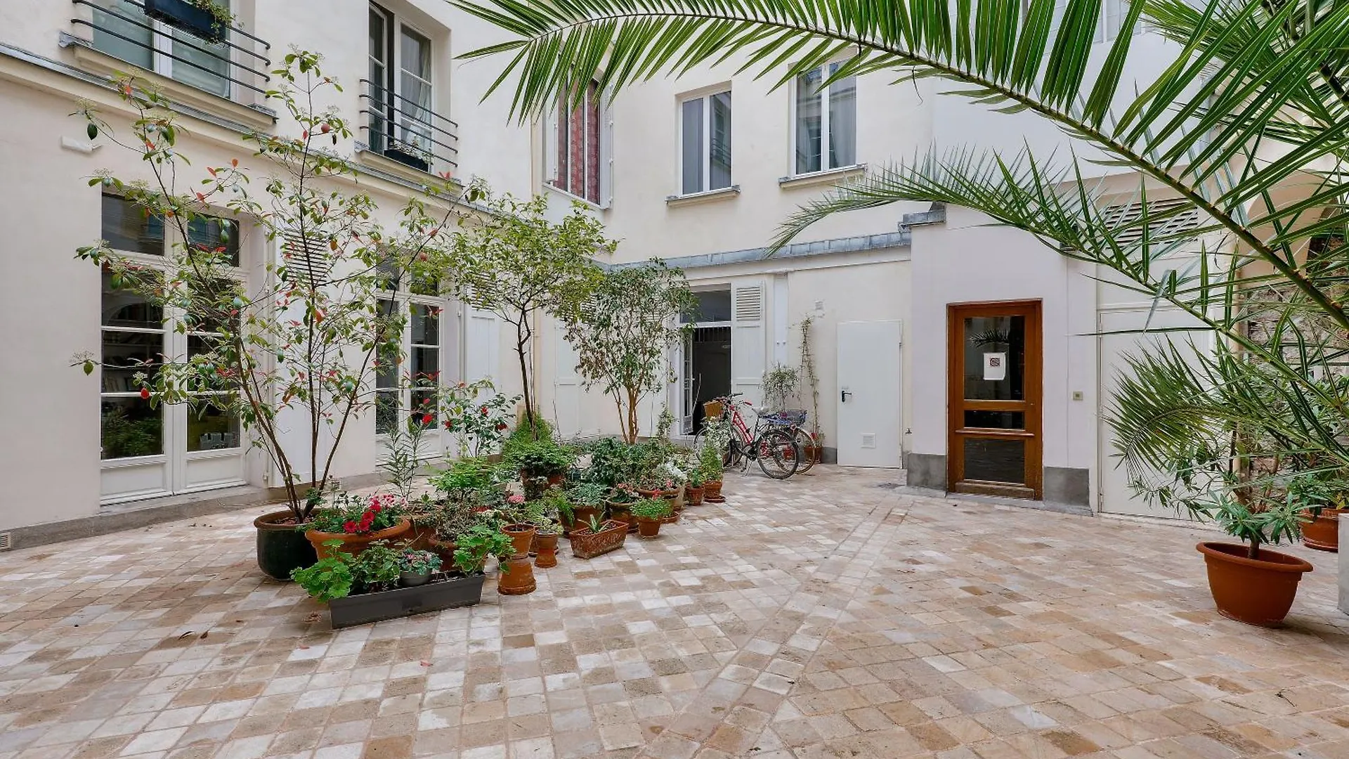 Paradise In The Center Of Paris - Le Marais